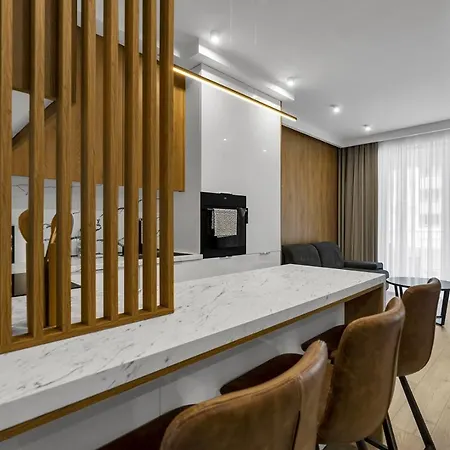 Lotnisko Chopina Modern Apartment Warsaw Exterior photo