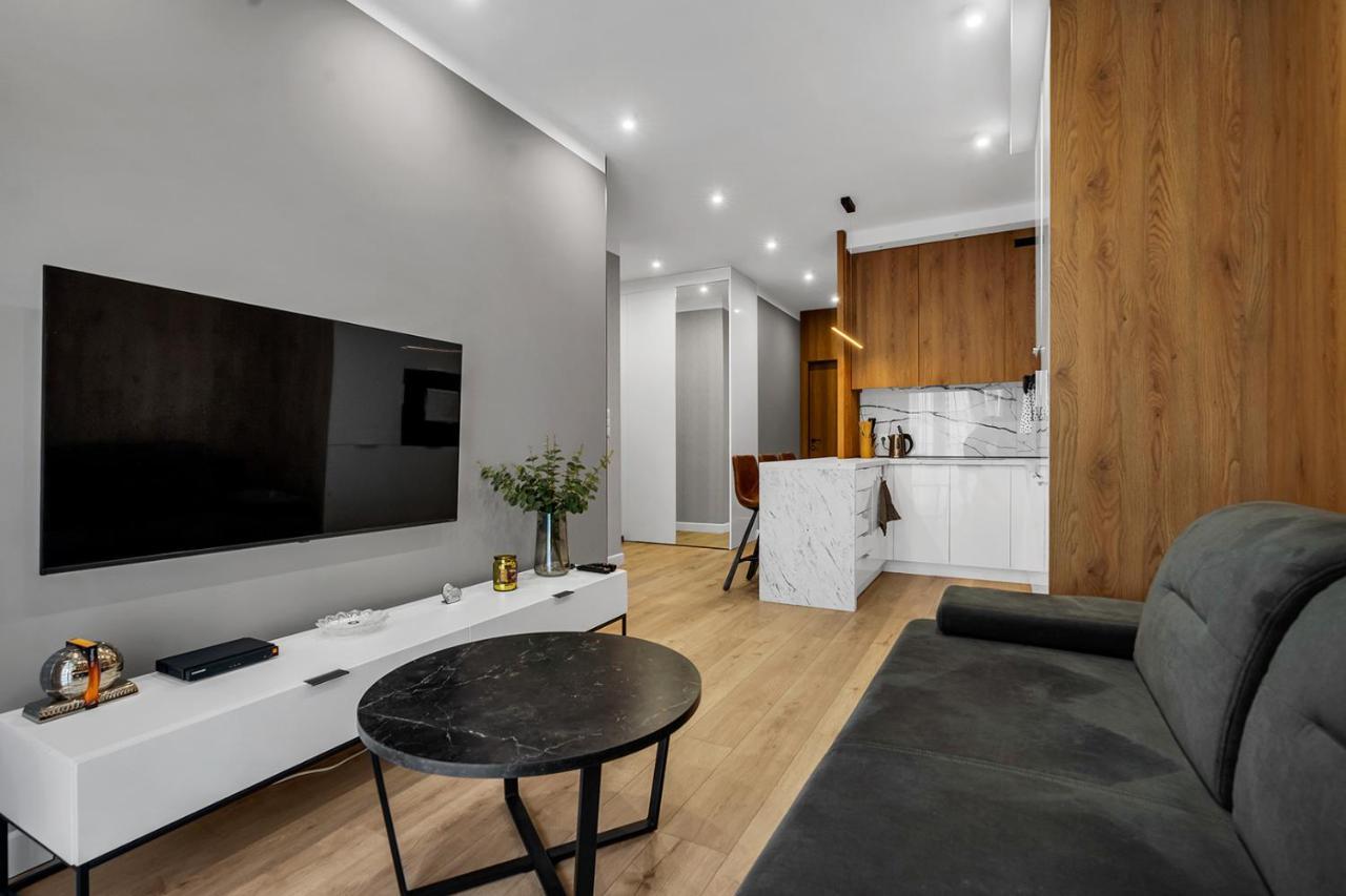 Lotnisko Chopina Modern Apartment Warsaw